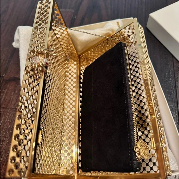 SOLD! Charlotte Olympia Gold Clutch Bag - Picture 4 of 7